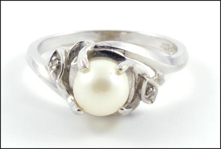 Pearl Ring in 10K White Gold MAIN