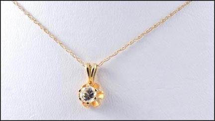 Diamond Pendant in 14K Yellow Gold MAIN