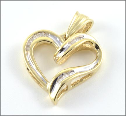 Diamond Heart Pendant in 10K Yellow Gold MAIN