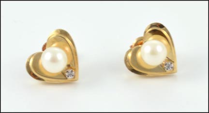 Heart Earrings with Pearl in 10K Yellow Gold MAIN