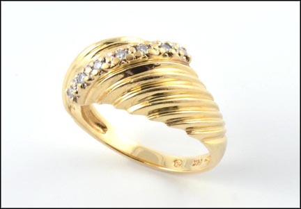 Diamond Ring in 14K Yellow Gold MAIN