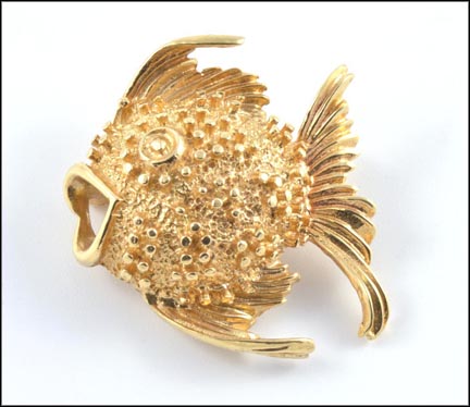 Fish Pin in 14K Yellow Gold MAIN