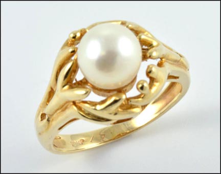 Pearl Ring in 10K Yellow Gold MAIN