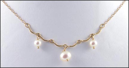 Pearl Necklace in 14K Yellow Gold LARGE