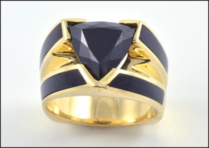 Onyx Ring in Yellow Gold MAIN