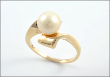 Pearl Ring in 14K Yellow Gold MAIN