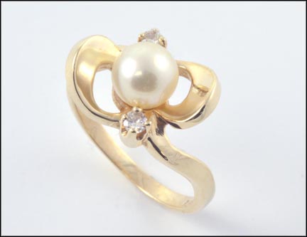 Pearl Ring in 14K Yellow Gold LARGE