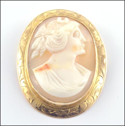 Cameo Pin, Vintage 1930's in 10K Yellow Gold LARGE