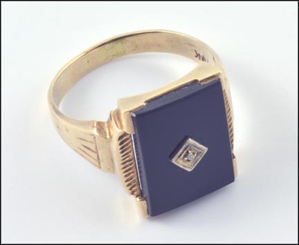 Vintage 1895 Men's Onyx Ring in 10K Yellow Gold LARGE
