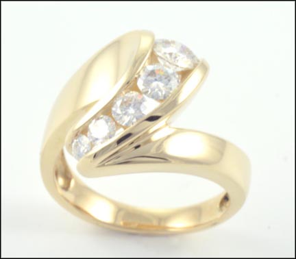 Diamond Ring in 14K Yellow Gold MAIN