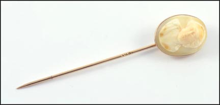 Vintage Cameo Stickpin 1885 in Yellow Gold MAIN