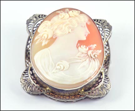 Framed Cameo Pin in Silver LARGE
