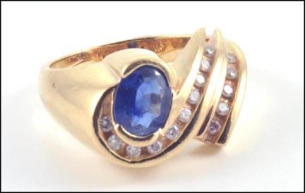 Sapphire Ring in 14K Yellow Gold MAIN