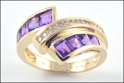 Amethyst Ring in 14K Yellow Gold MAIN