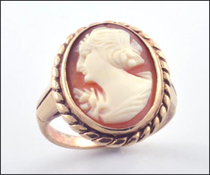 Cameo Ring in 10K Yellow Gold MAIN