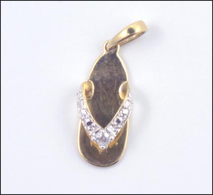 Sandal Pendant in 10K Yellow Gold LARGE