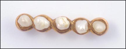 Pearl Pin in 9K Yellow Gold LARGE