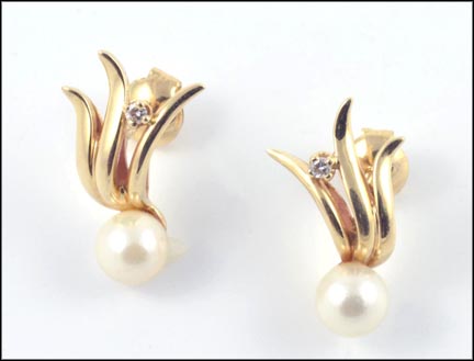 Pearl Earrings in 14K Yellow Gold LARGE