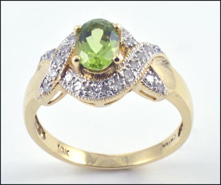 Peridot Ring in 10K Yellow Gold MAIN