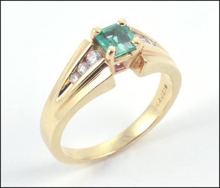 Emerald Ring in 14K Yellow Gold MAIN