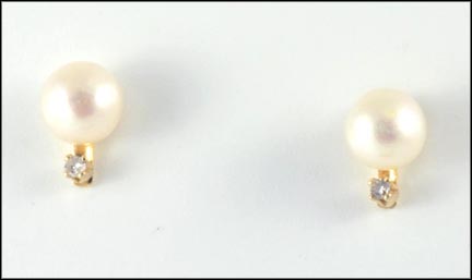 Pearl Stud Earrings in 14K Yellow Gold LARGE
