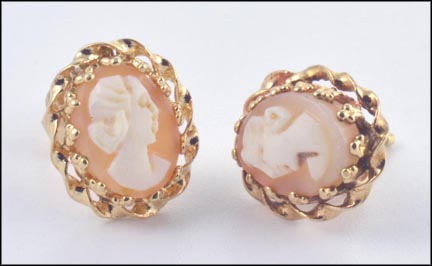 Cameo Earrings in 14K Yellow Gold MAIN