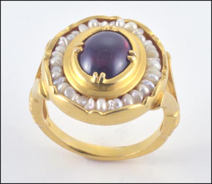 Metropolitan Museum of Arts Garnet and Pearl Ring in 14K Yellow Gold LARGE
