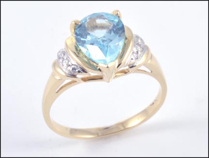 Blue Topaz Ring in 14K Yellow Gold LARGE