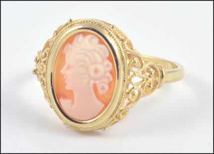 Cameo Ring in 18K Yellow Gold LARGE