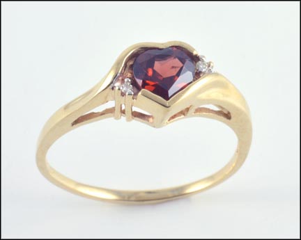 Garnet Heart Ring in 10K Yellow Gold MAIN