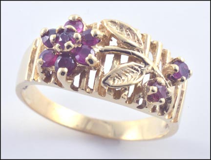 Ruby Flower Ring in Yellow Gold MAIN