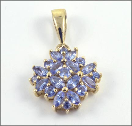 Tanzanite Cluster Pendant in 14K Yellow Gold MAIN