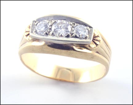 Vintage 1940's Diamond Ring in Yellow and White Gold MAIN