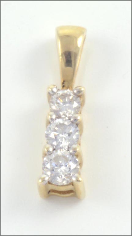 Diamond Pendant in 14K Yellow Gold MAIN