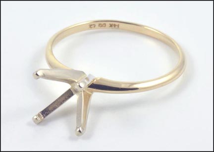 Solitaire Ring Mount in 14K Yellow Gold MAIN