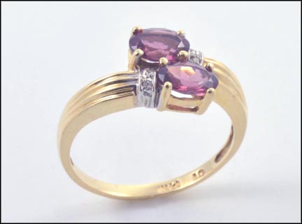 Rhodolite Garnet Ring in 14K Yellow Gold MAIN