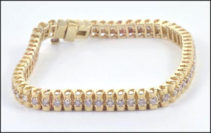 Diamond Tennis Bracelet in 14K Yellow Gold LARGE