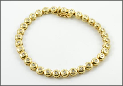 Diamond Bracelet in 14K Yellow Gold LARGE