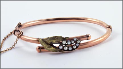 Victorian Bracelet Leaf and Pearl Motif in Rose Gold LARGE