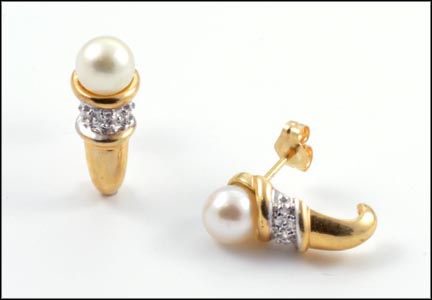 ''J'' Hoop Pearl Earrings in 14K Yellow Gold LARGE