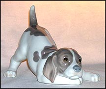 Beagle Puppy, Lladro Figurine  #1070 MAIN