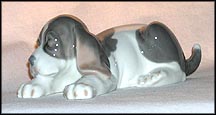 Beagle Puppy Lying, Lladro Figurine  #1072 MAIN
