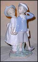 Puppy Love, Lladro Figurine  #1127 MAIN