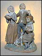 Christmas Carols, Lladro Figurine  #1239 MAIN