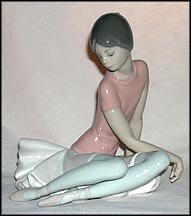 Shelley, Lladro Figurine  #1357 MAIN