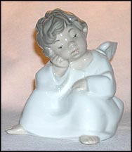 Angel Thinking, Lladro Figurine  #4539 MAIN