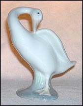 Little Duck, Lladro Figurine  #4553 MAIN