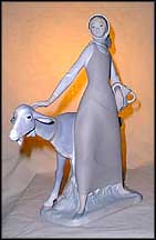 Girl with Pitcher - matte, Lladro Figurine  #4590 MAIN