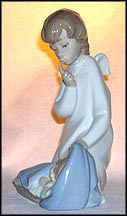 Angel with Child, Lladro Figurine  #4635 MAIN