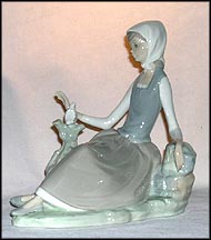 Shepherdess with Dove, Lladro Figurine  #4660 MAIN